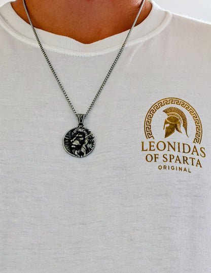 Lion of Sparta silver pendant necklace worn with a Leonidas of Sparta Original white t-shirt.